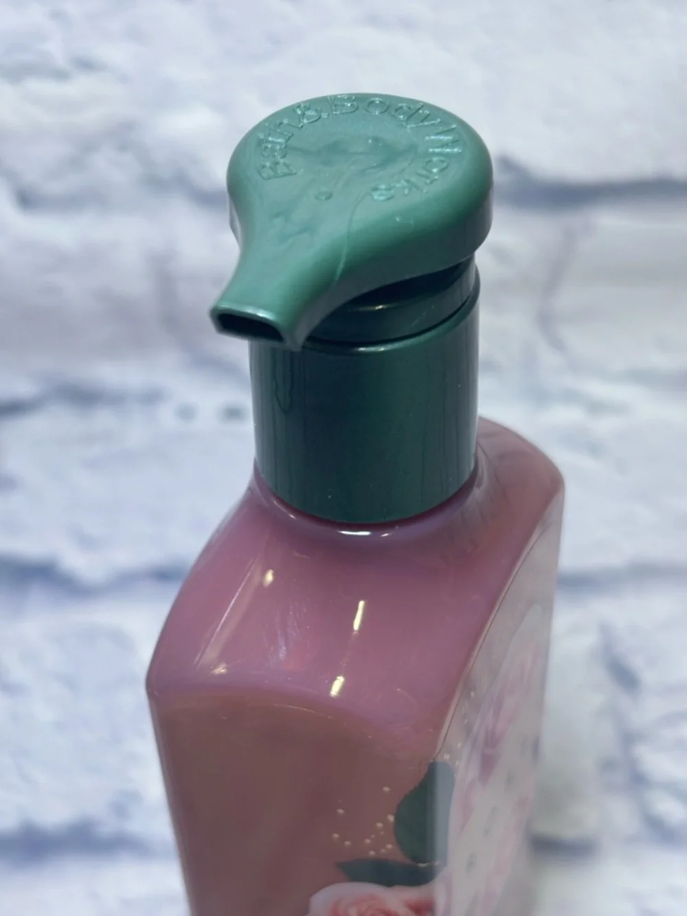 Bath & Body Works Rose Fragrance Mist Body Spray Splash 8Oz & Rose Soap 8oz READ